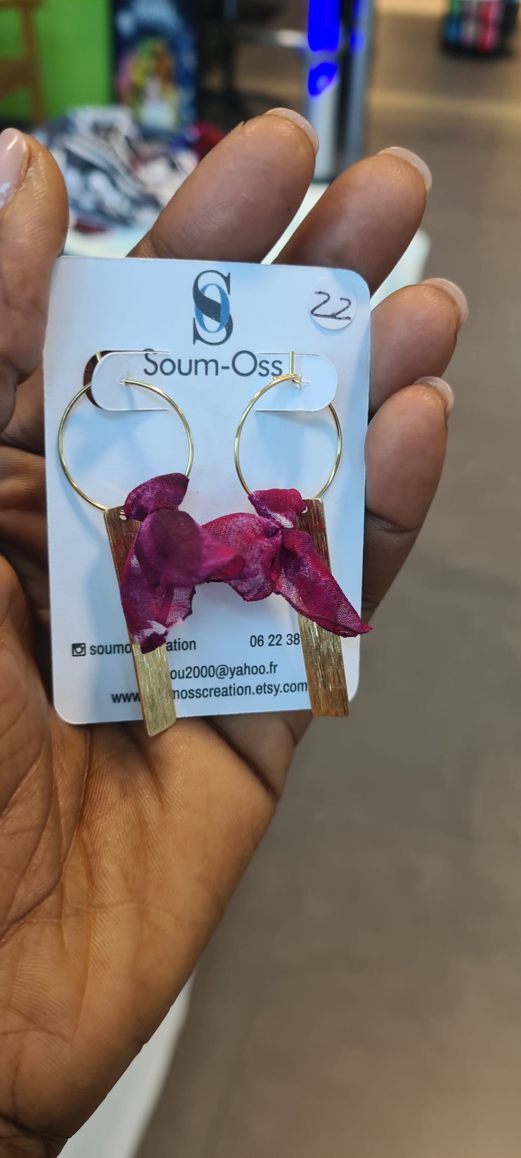 Boucles d'oreilles bohèmes dorées en tissu