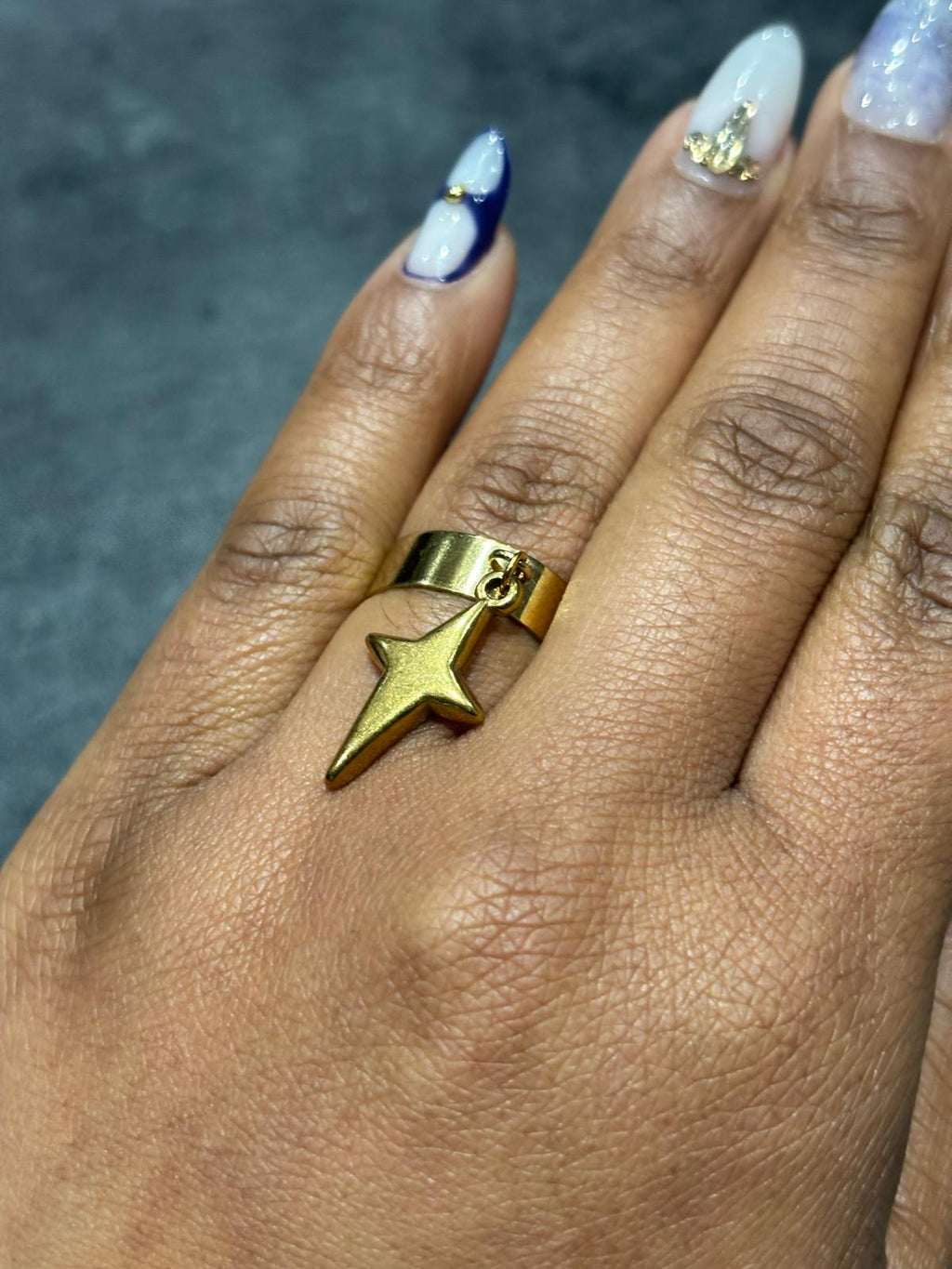 Bague ajustable avec pendentif étoile