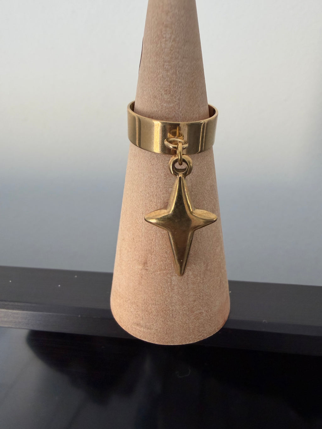 Bague ajustable avec pendentif étoile